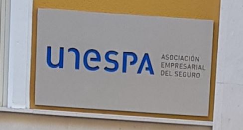 El seguro gratuito UNESPA incluye también al personal no sanitario de Instituciones Sanitarias y Residencias